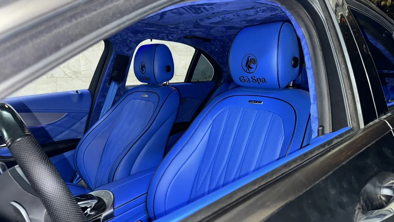 Thi công bọc ghế Mercedes GLC300